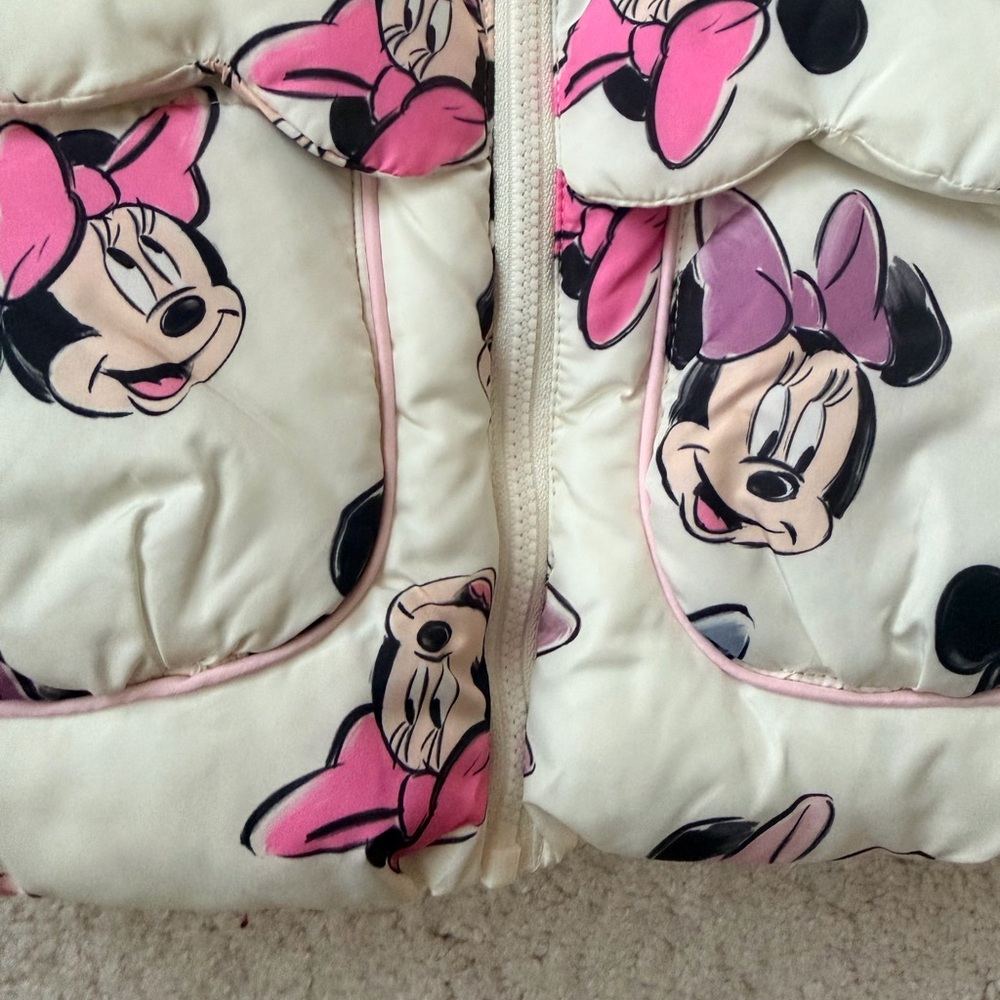 Disney at Primark Minnie Mouse Puffer Jacket - Picture 12 of 13